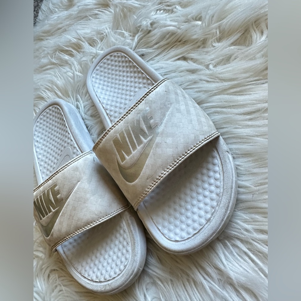 Nike cushion slides - Picture 3 of 7